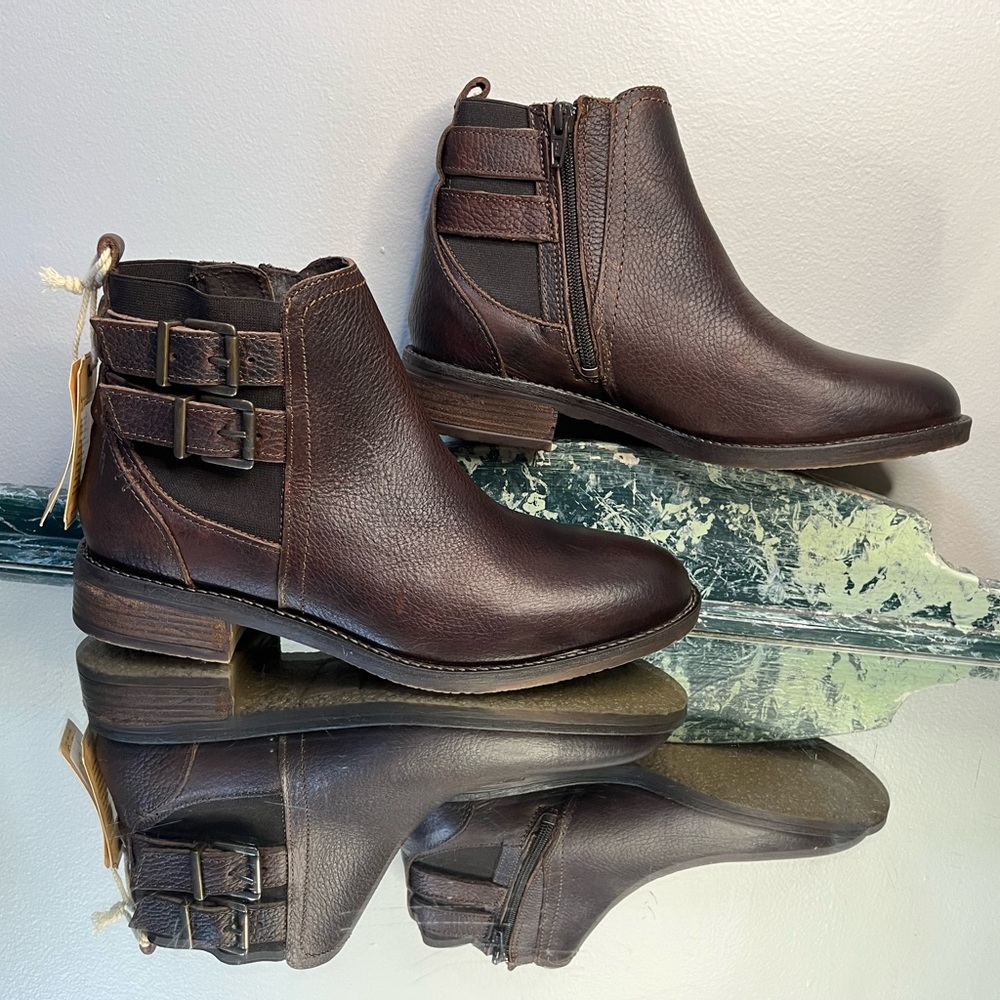Fat Face Daley Double Strap Chelsea Boots.